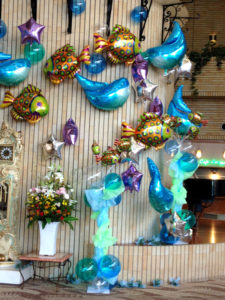 ホテル夏休みイベントバルーン装飾